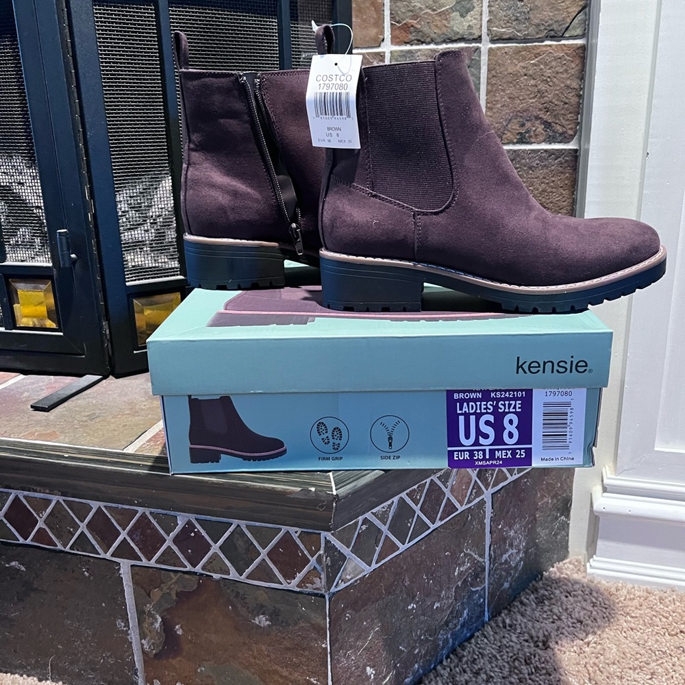 Kensie Women's Ankle Booties in Rich Brown